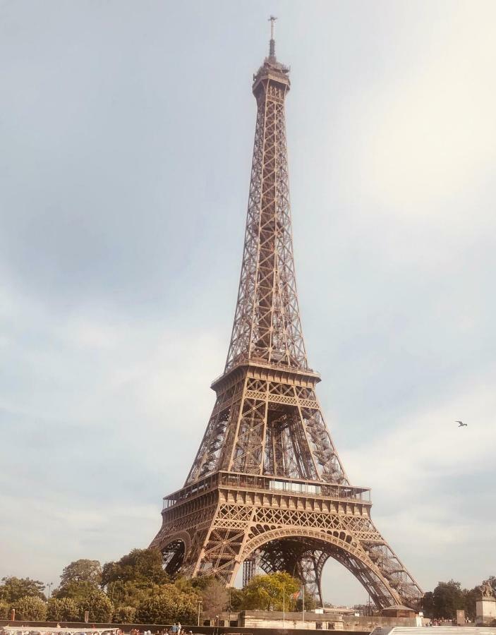 Appartement Au pied de la tour Eiffel Trocadéro à Paris Extérieur photo